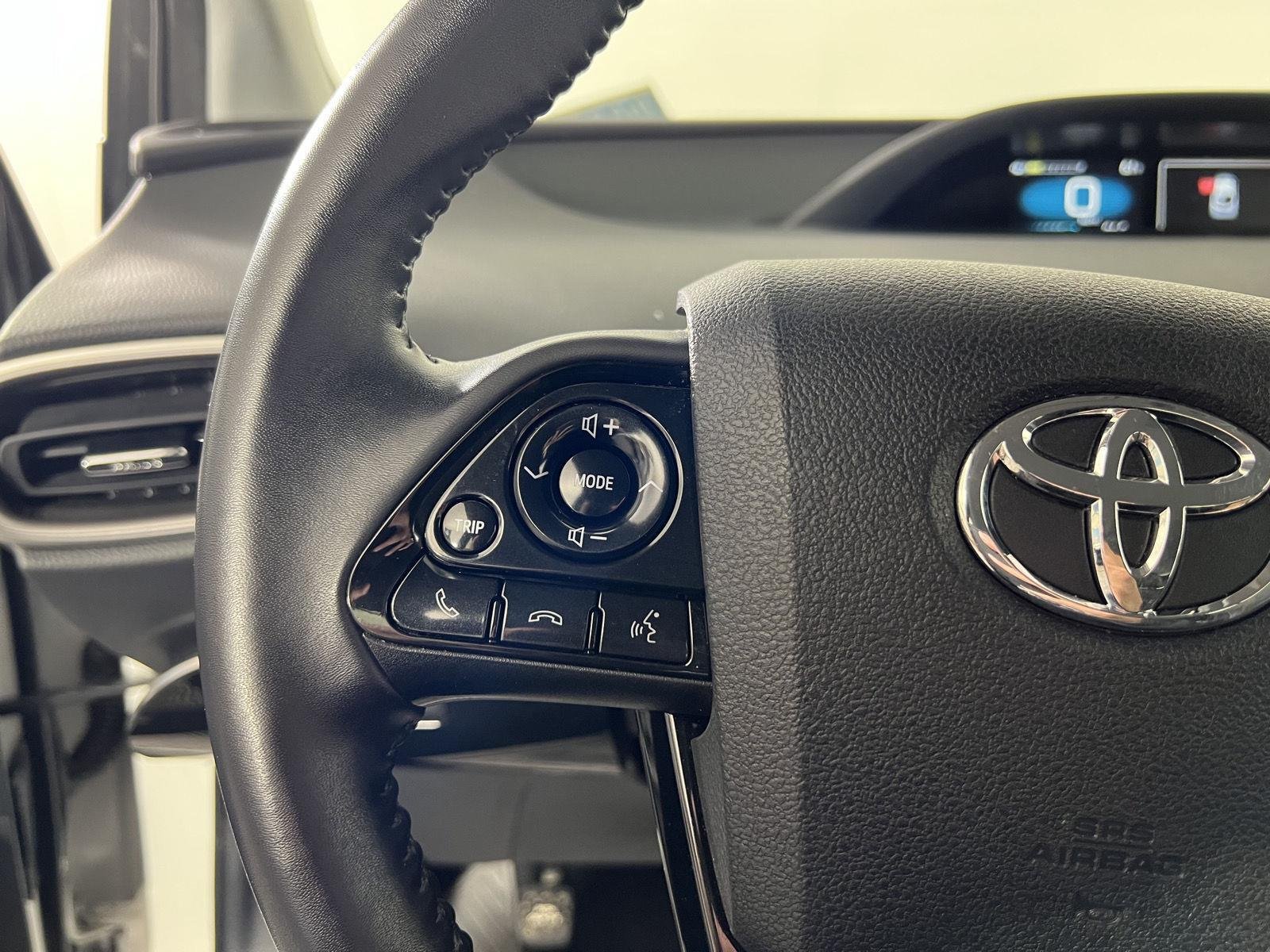 Used 2022 Wind Chill Pearl Toyota XLE image 14