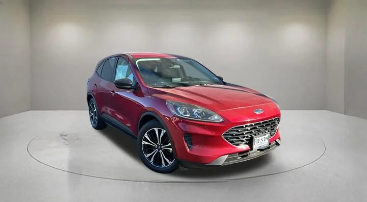 2021 Ford Escape SE FWD's photo