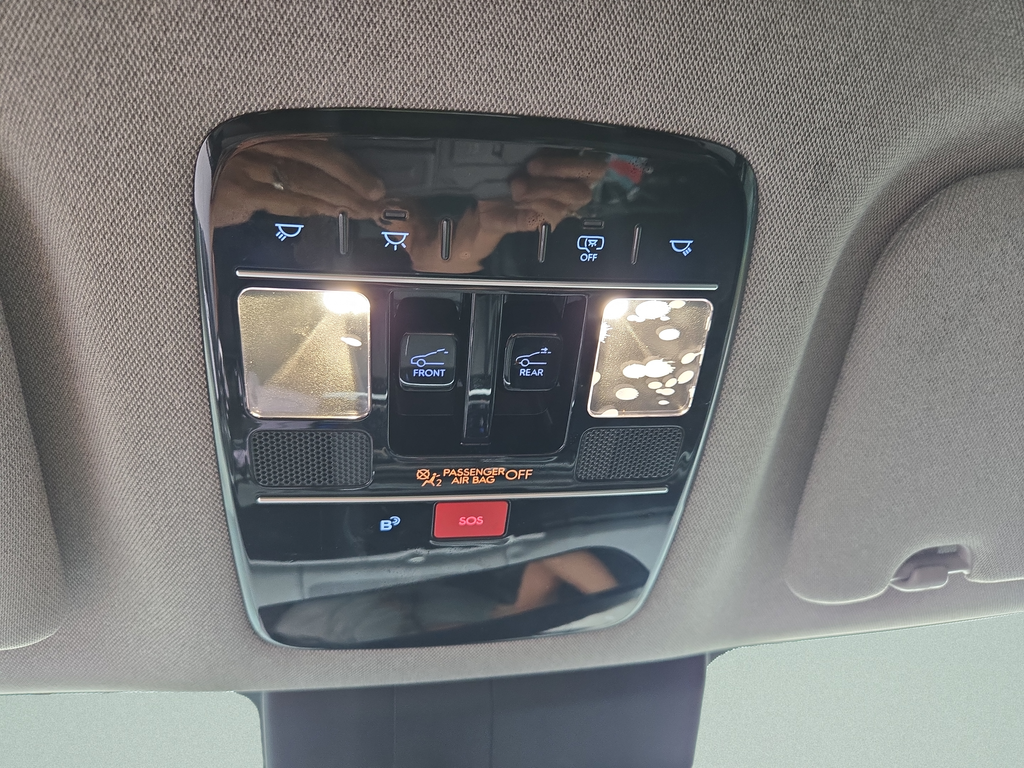 Used 2024 Gray Hyundai Limited image 24