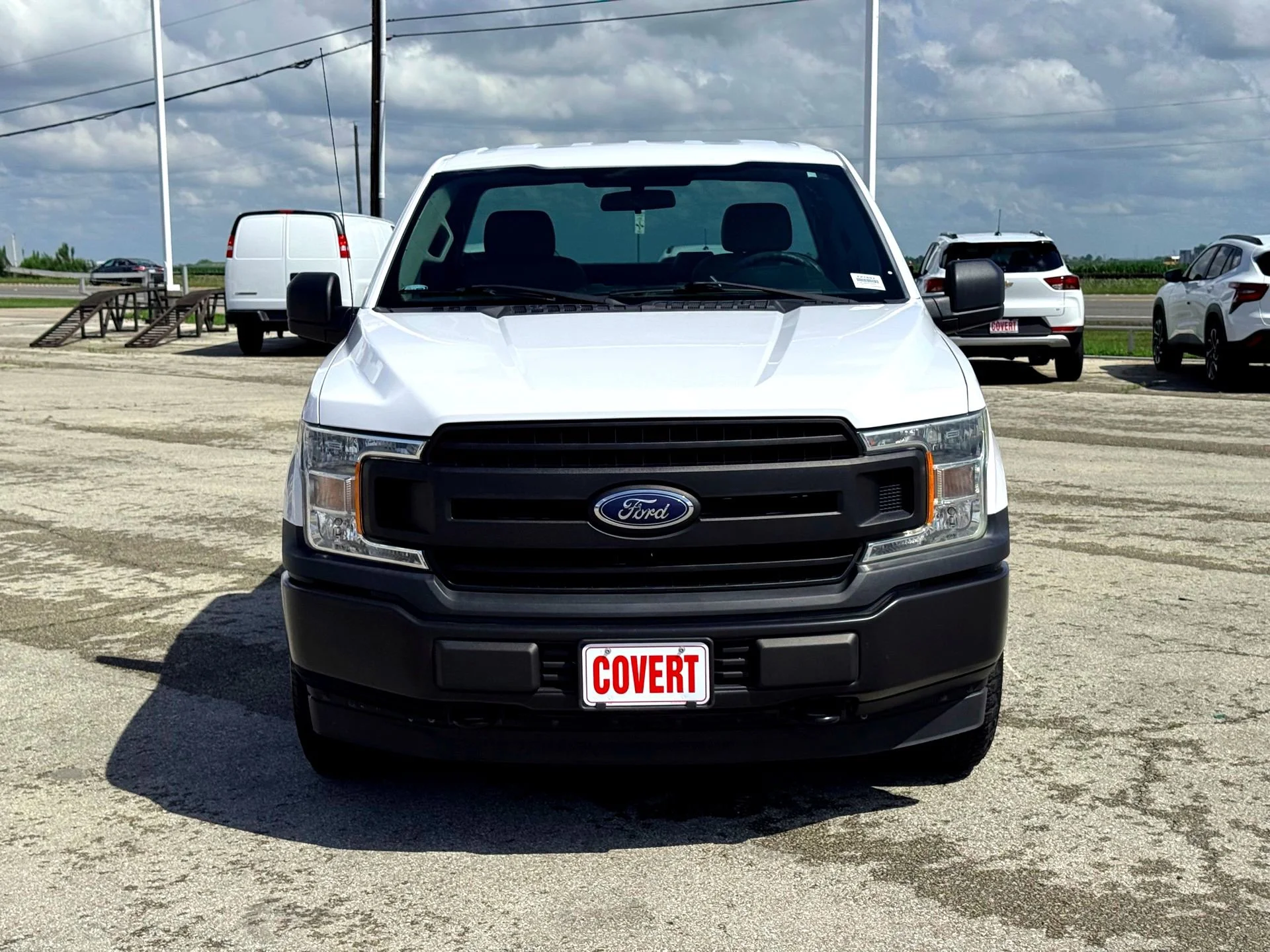 Used 2018  Ford XL image 3