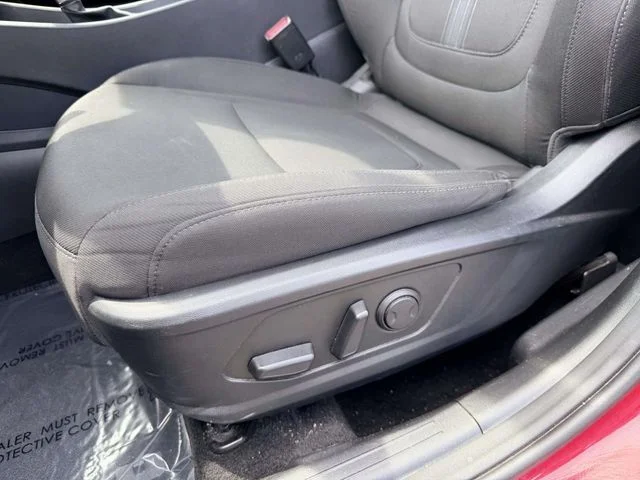 Used 2025 Red Hyundai SEL image 15