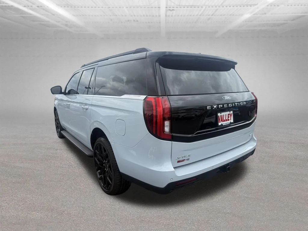 New 2026 Space Silver Metallic Ford MAX Active image 6