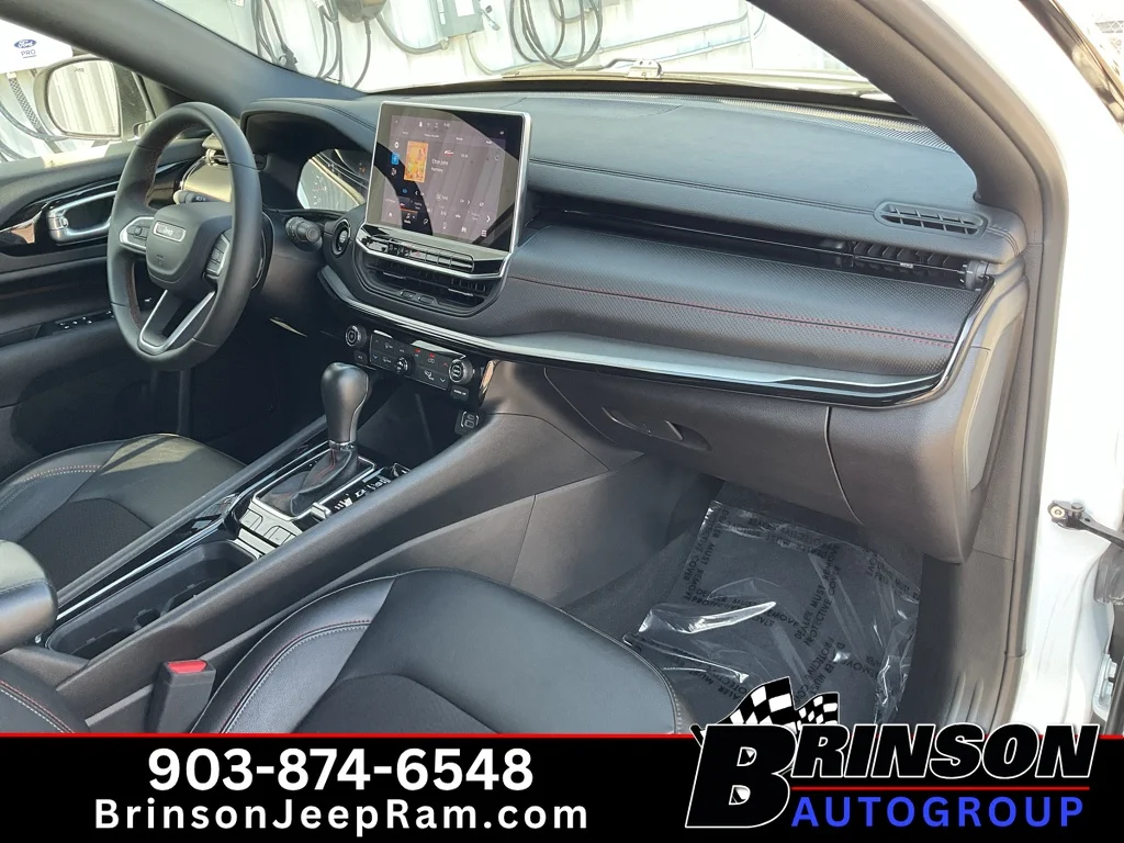 Used 2025 Bright White Clearcoat Jeep Trailhawk image 23