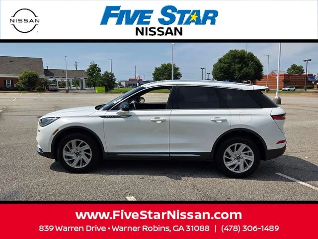 Used 2022 White Lincoln Standard image 4