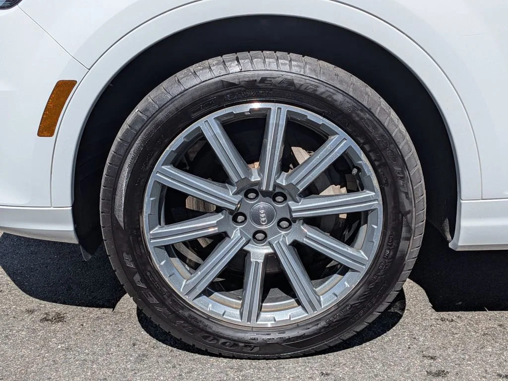 Used 2018 White Audi 3.0T Premium Plus image 9