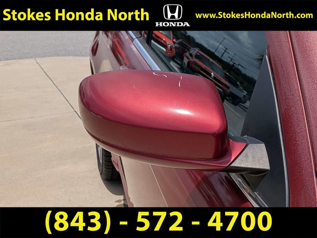 Used 2014 Red Chrysler LX image 15