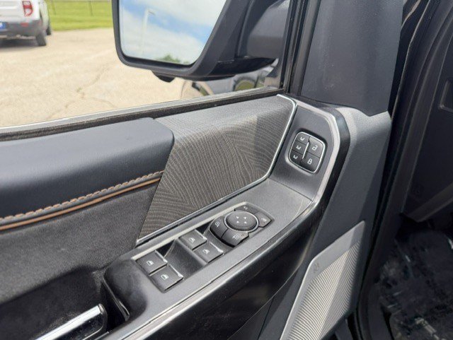 Used 2022 Black Metallic Ford Platinum image 12