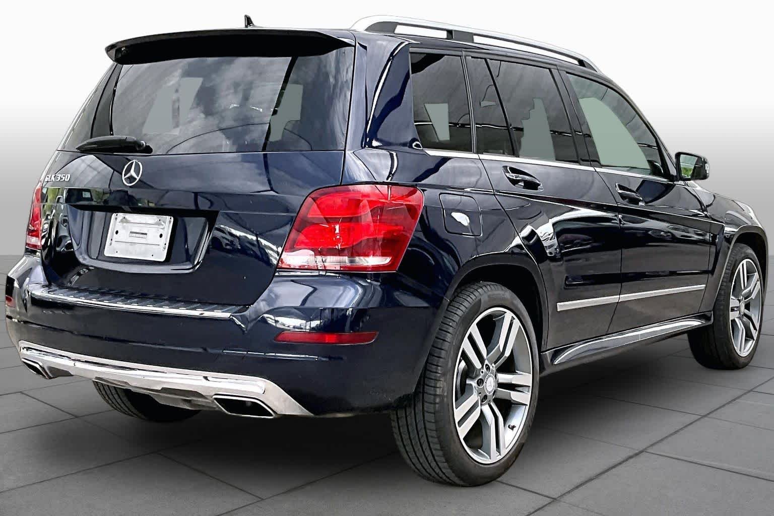 Used 2015 Lunar Blue Metallic Mercedes-Benz GLK 350 image 13