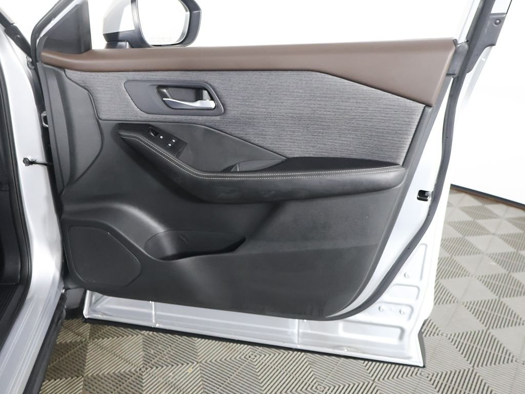 Used 2023 Silver Nissan SV image 20