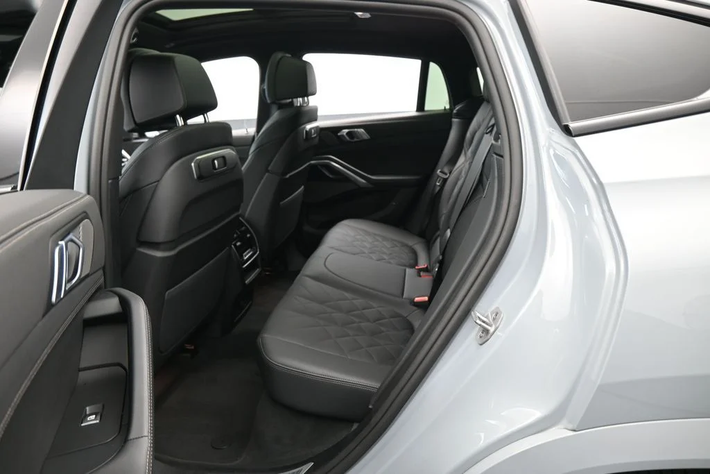 Used 2026 Gray Metallic BMW xDrive40i image 39