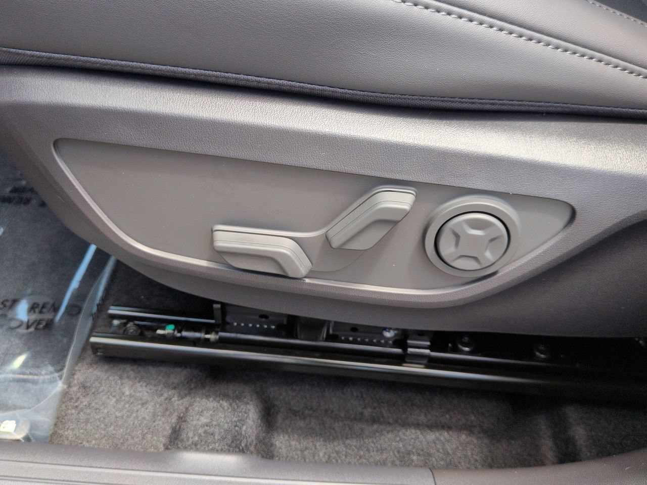 New 2027 Aurora Black Pearl Kia EX image 23