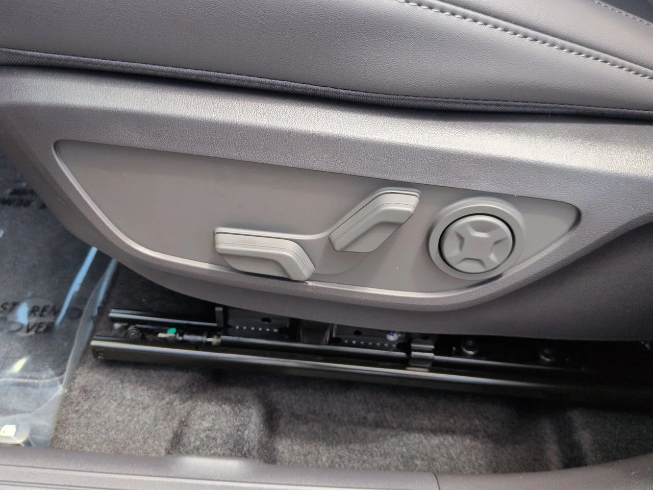 New 2027 Aurora Black Pearl Kia EX image 23