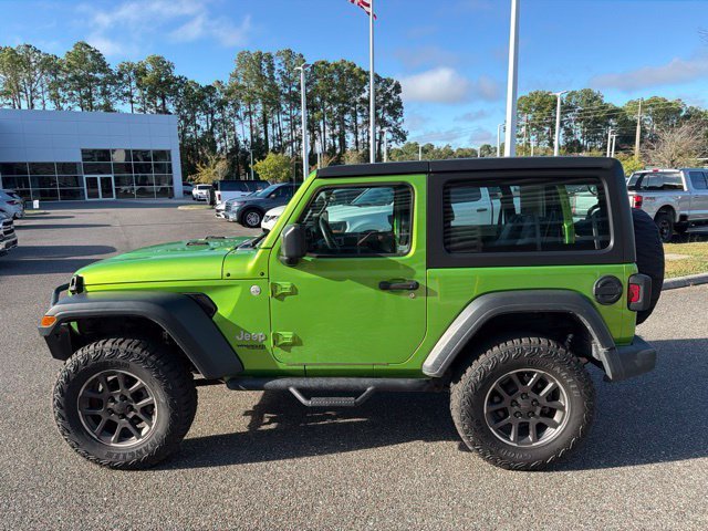 Used 2018 Green Jeep Sport image 10