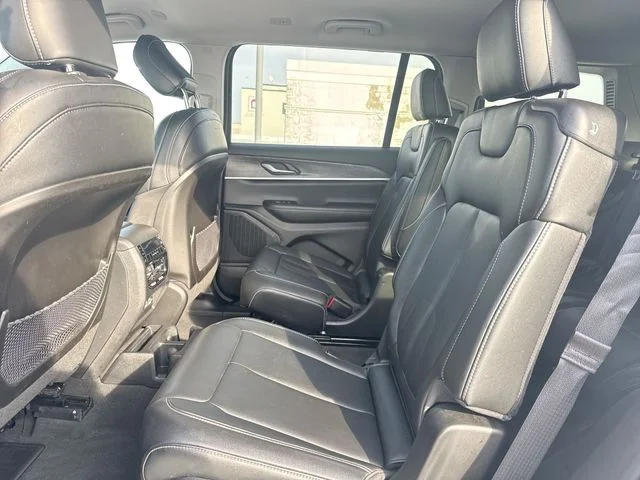 Used 2023 White Jeep Limited image 22