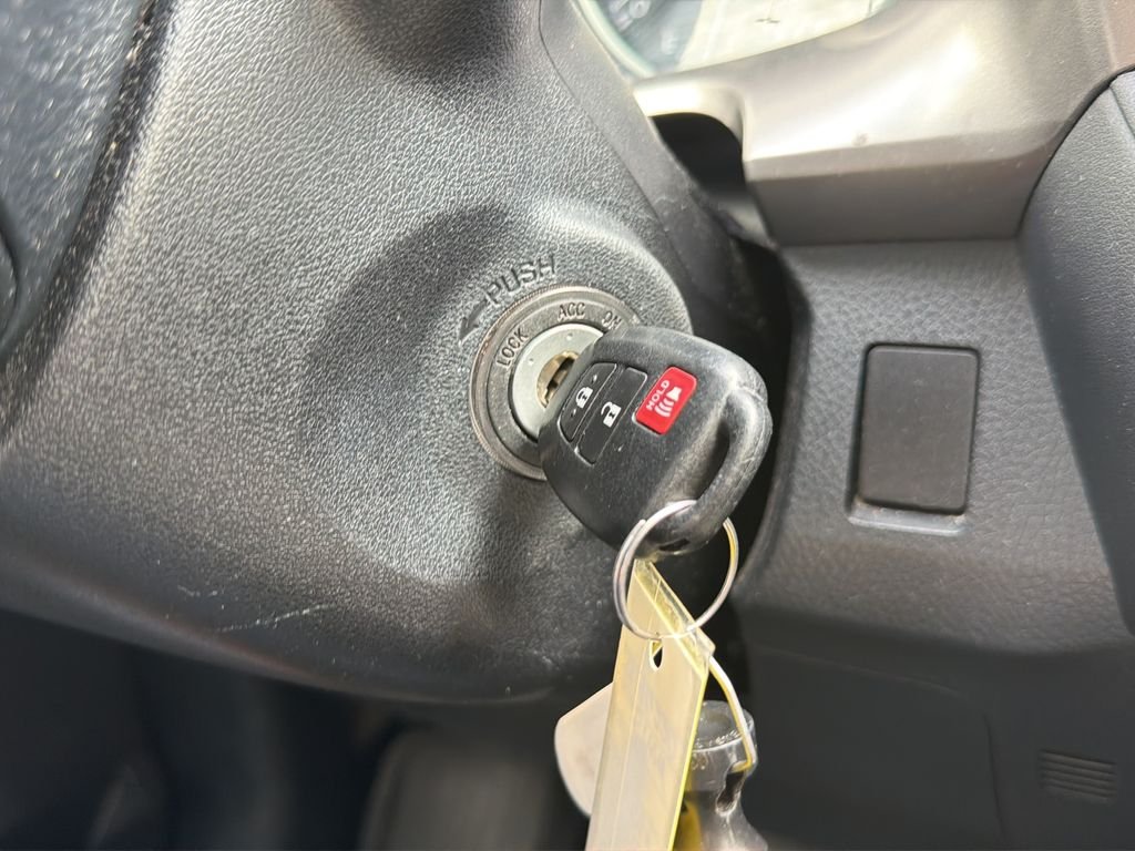 Used 2018 Silver Toyota LE image 13