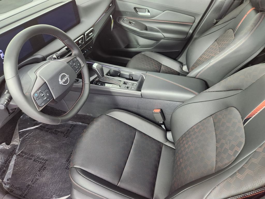 New 2026 Energetic Ember / Super Black Two-tone Nissan SR image 10