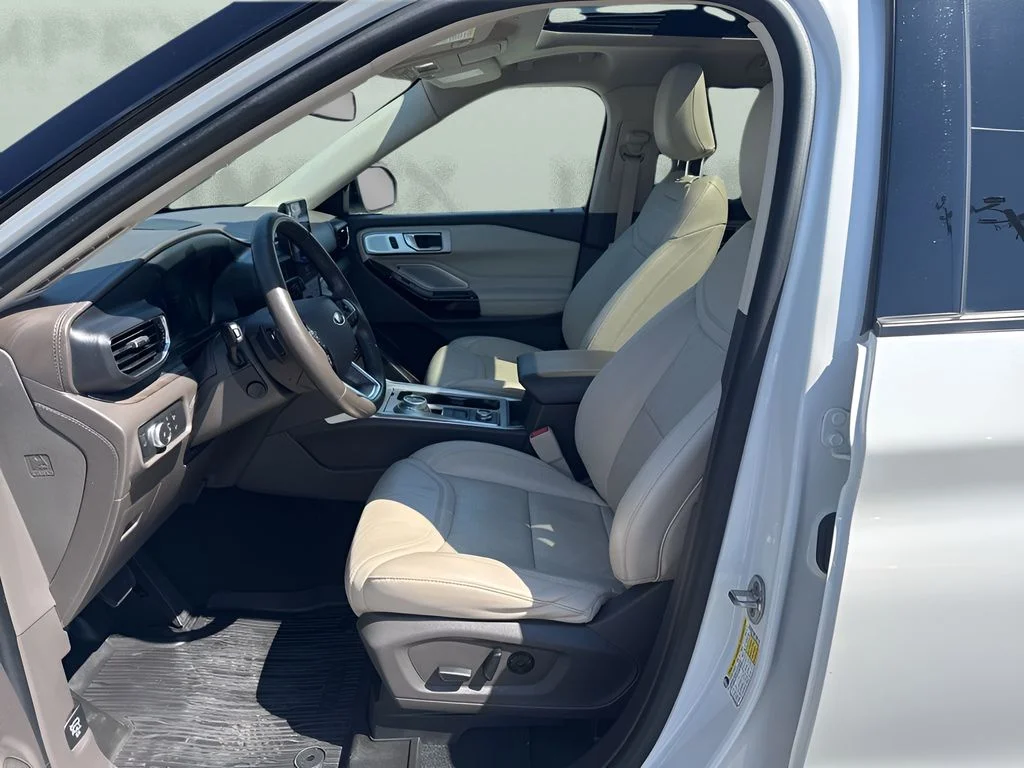 Used 2021 White Ford Platinum image 9