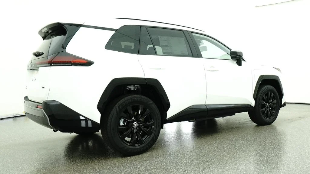 New 2026 Ice Cap Toyota SE image 14