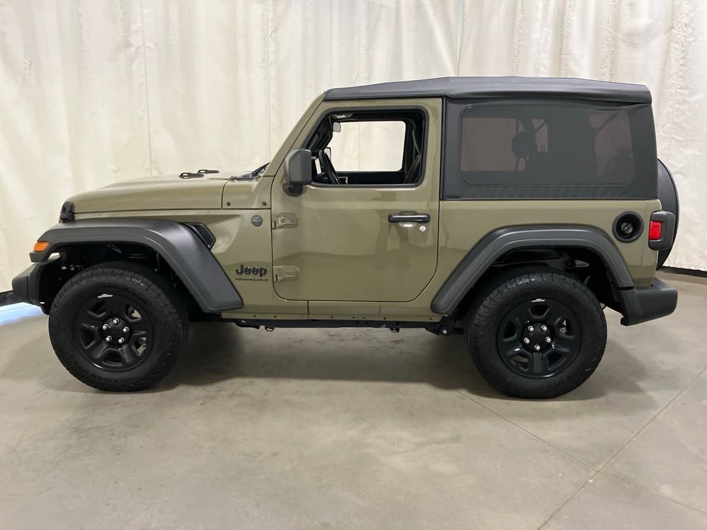 Used 2025 41 Jeep Sport image 20