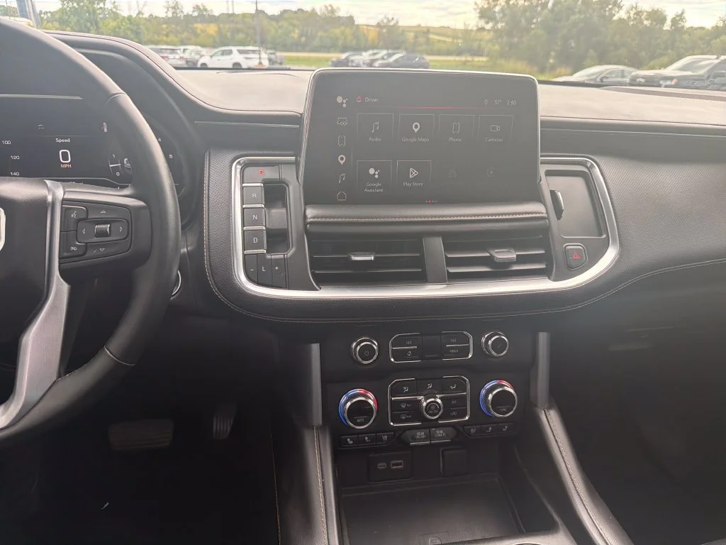 2023 GMC Yukon SLT - Photo 17