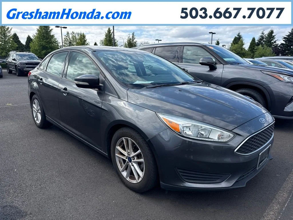 2015 Ford Focus Sedan SE's photo