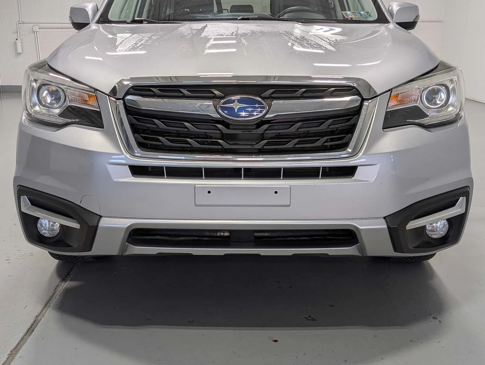 Used 2017 Ice Silver Metallic Subaru Touring image 2