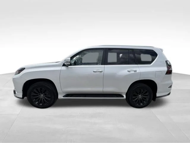 Used 2023 White Lexus 460 image 12