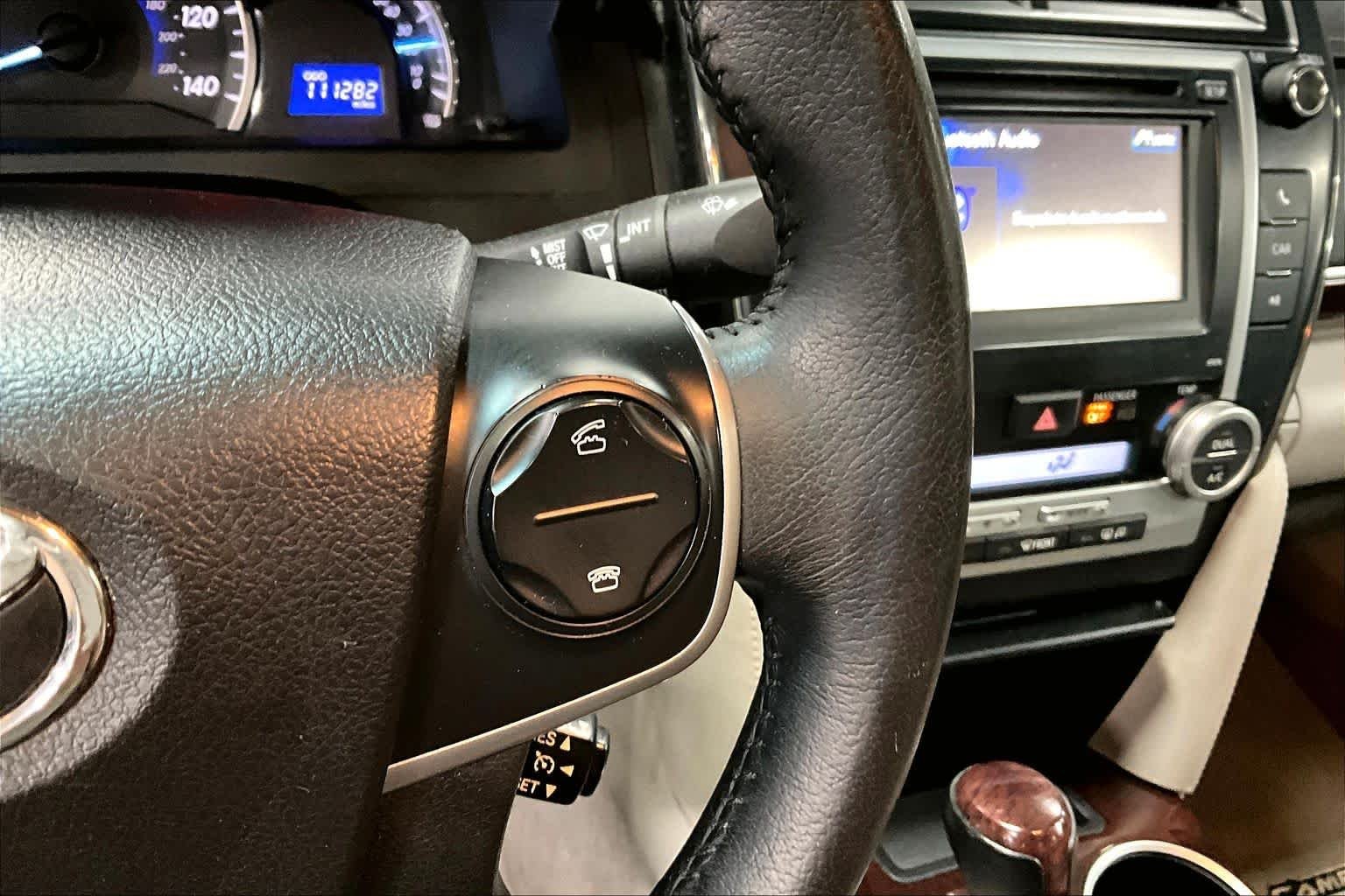 Used 2014 Cypress Pearl Toyota XLE image 24