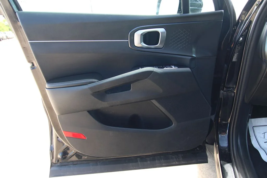 Used 2024 Black Kia S image 38