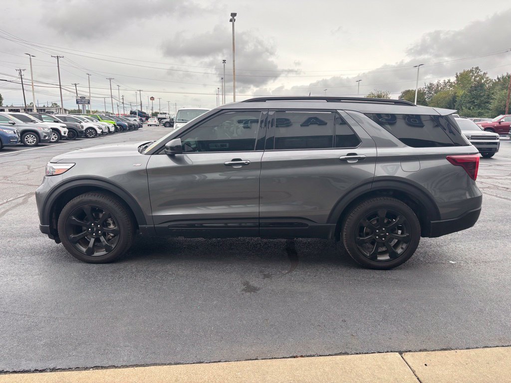 Used 2024 Gray Metallic Ford ST-Line image 8