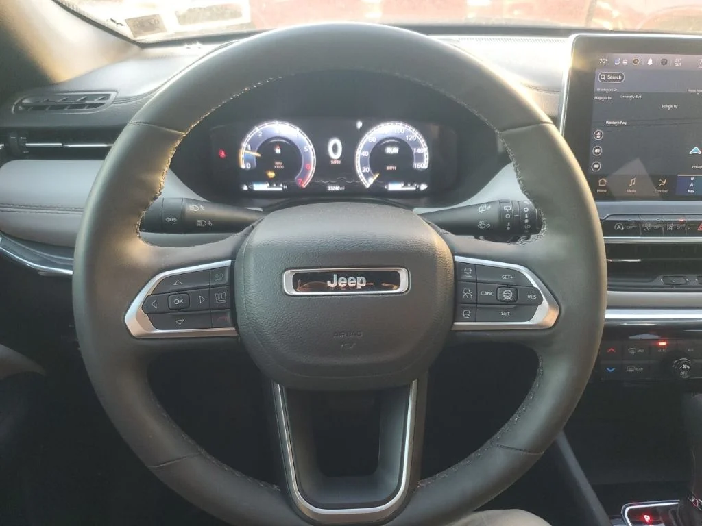Used 2023 Silver Jeep Limited image 22
