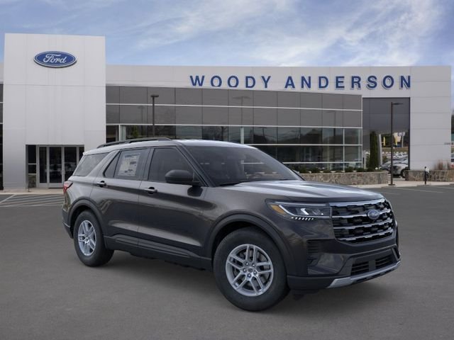 New 2026 Agate Black Metallic Ford Active image 7