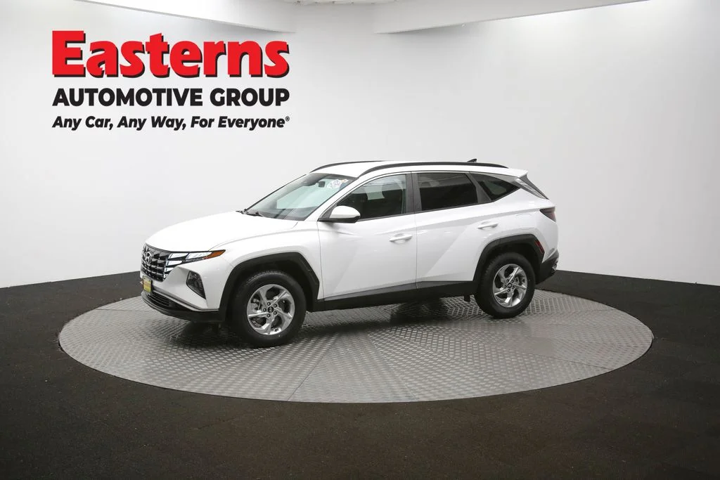 Used 2024 White Hyundai SEL image 57