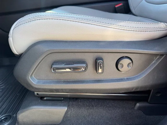 Certified Used 2025 Silver Honda Touring image 22