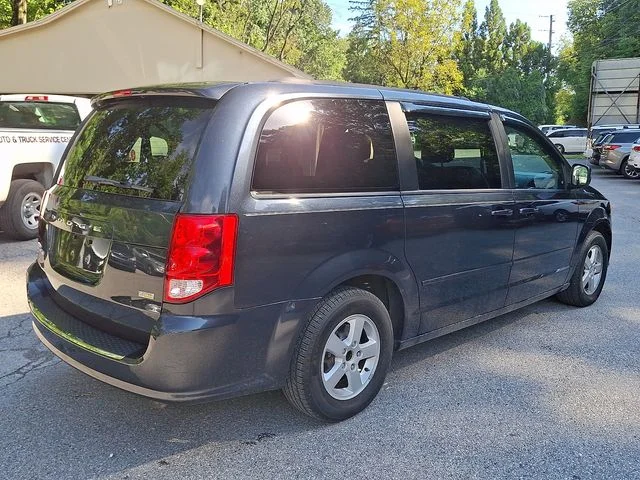 Used 2013 Gray Dodge SXT image 12