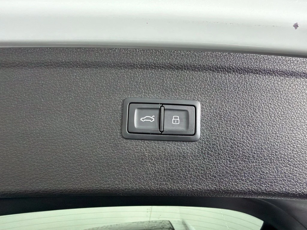 Used 2023 Glacier White Audi 45 S line Premium image 14