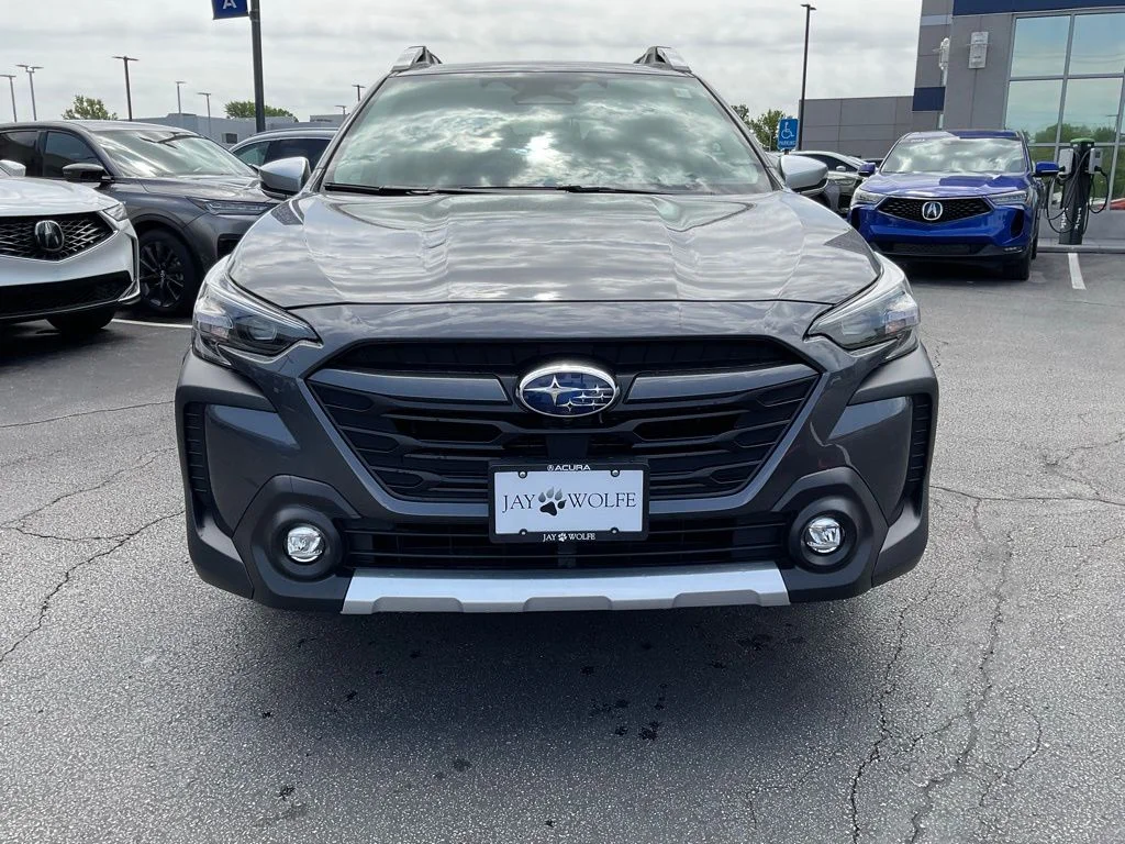 Used 2025 Subaru Outback Touring with VIN 4S4BTAPC7S3327353 for sale in Kansas City