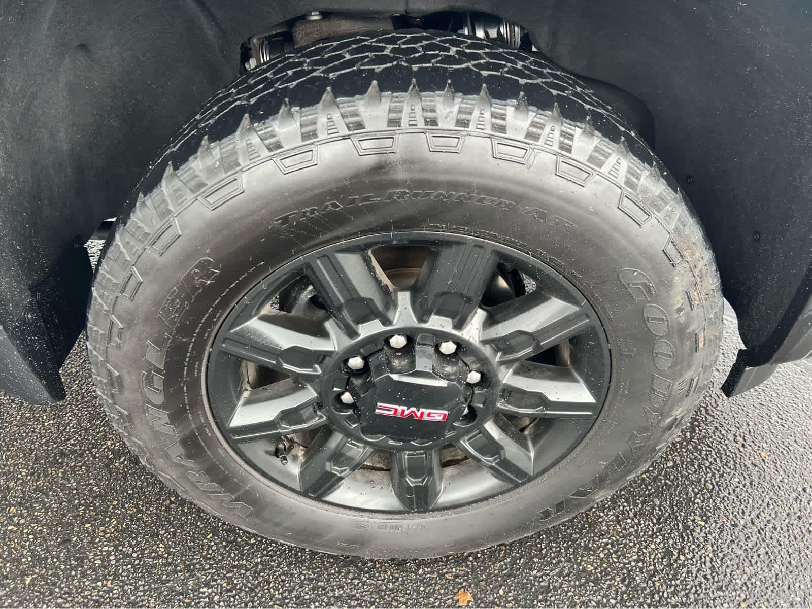 2024 GMC Sierra 2500HD AT4 - Photo 11