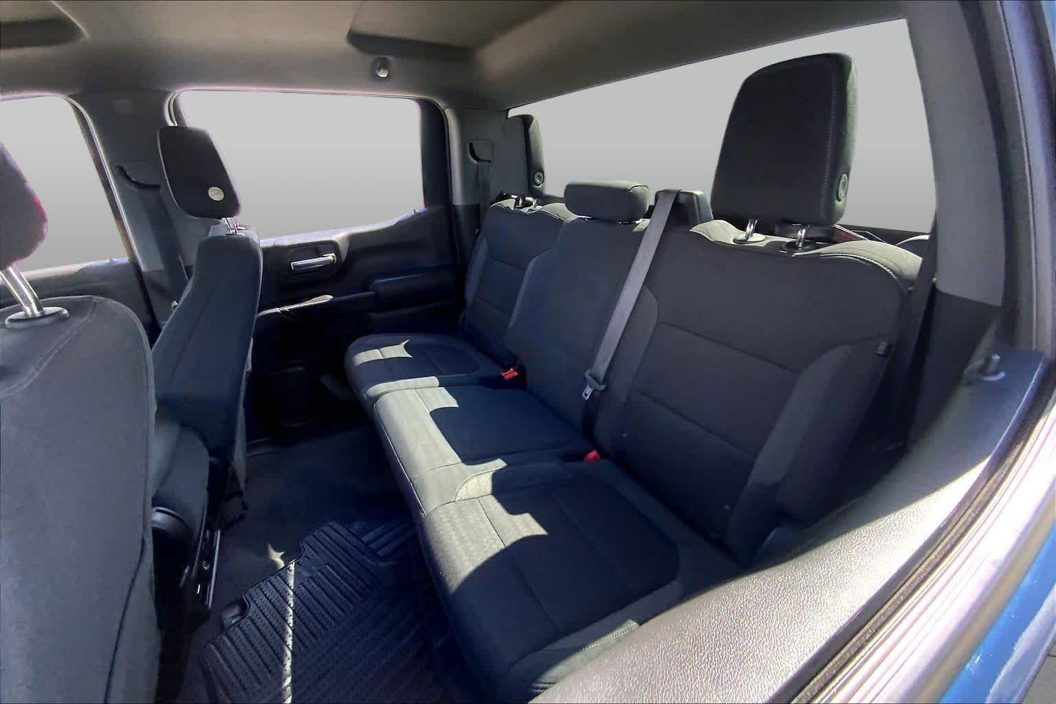 Used 2022 Northsky Blue Metallic Chevrolet LT image 32