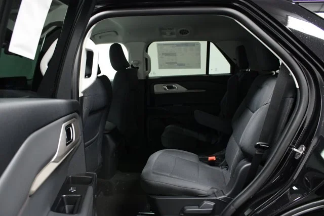 New 2026 Agate Black Metallic Ford Active image 37