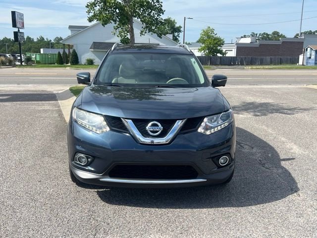 Used 2015 Blue Nissan SL image 8