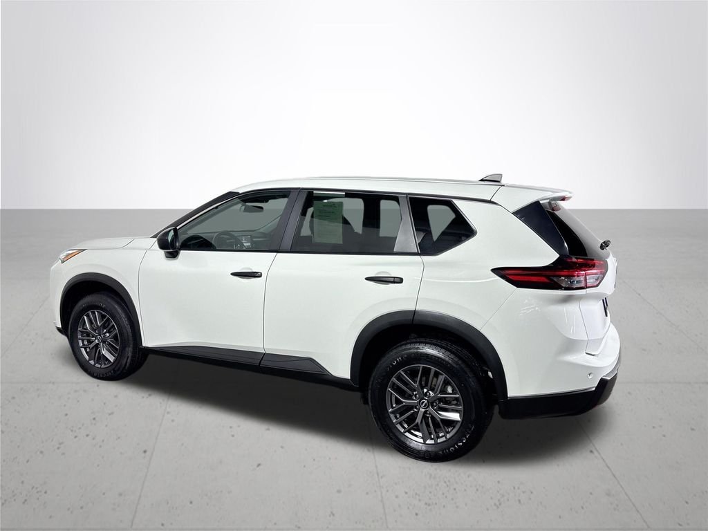 Used 2024 White Nissan S image 8