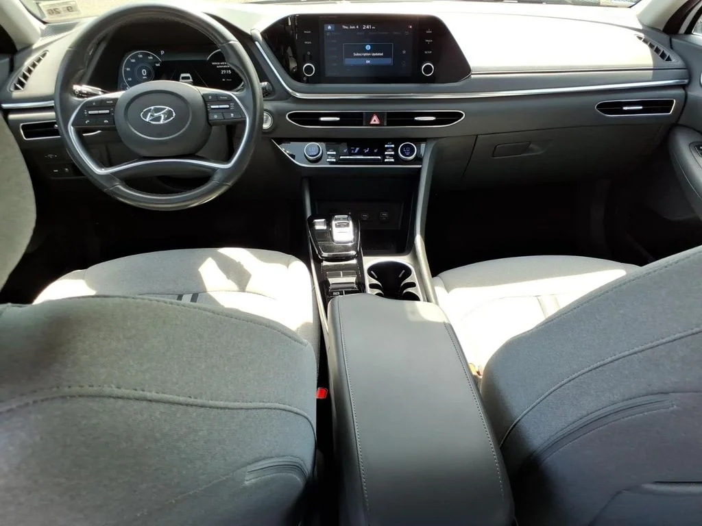 Used 2021 Gray Hyundai SEL image 11