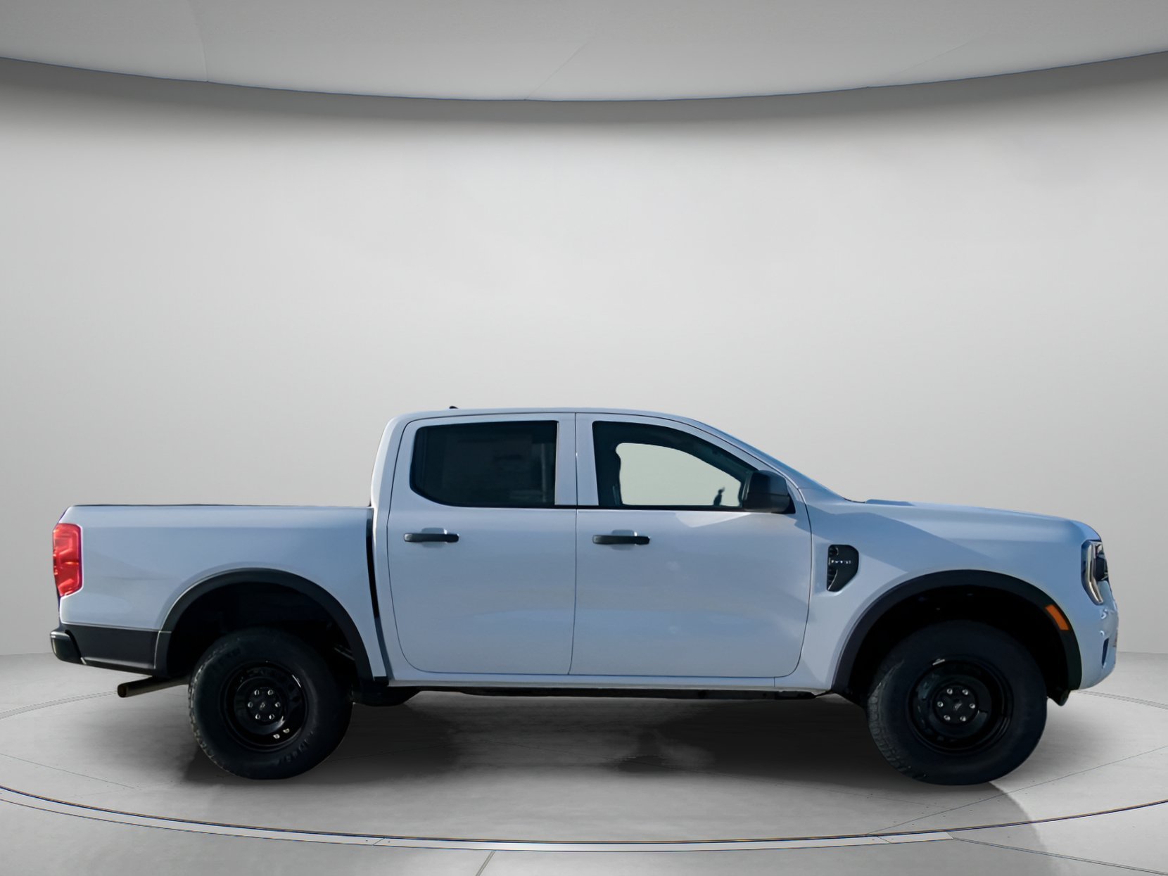 New 2026 Oxford White Ford XL image 30