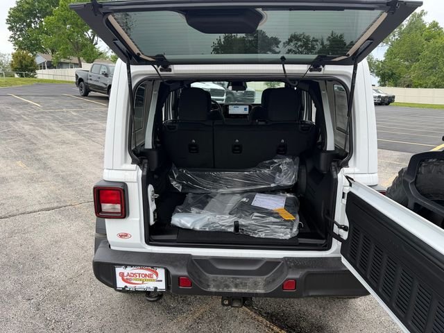 New 2026 Bright White Clear-Coat Exterior Paint Jeep Willys image 10