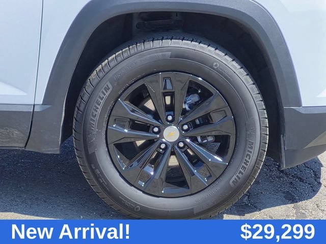 Used 2026 Summit White Chevrolet LT image 11