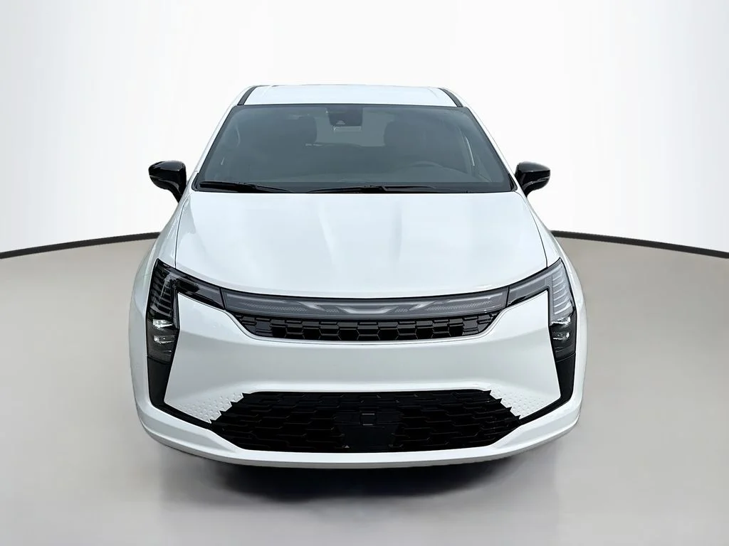 New 2027 Bright White Clearcoat Chrysler Select image 2