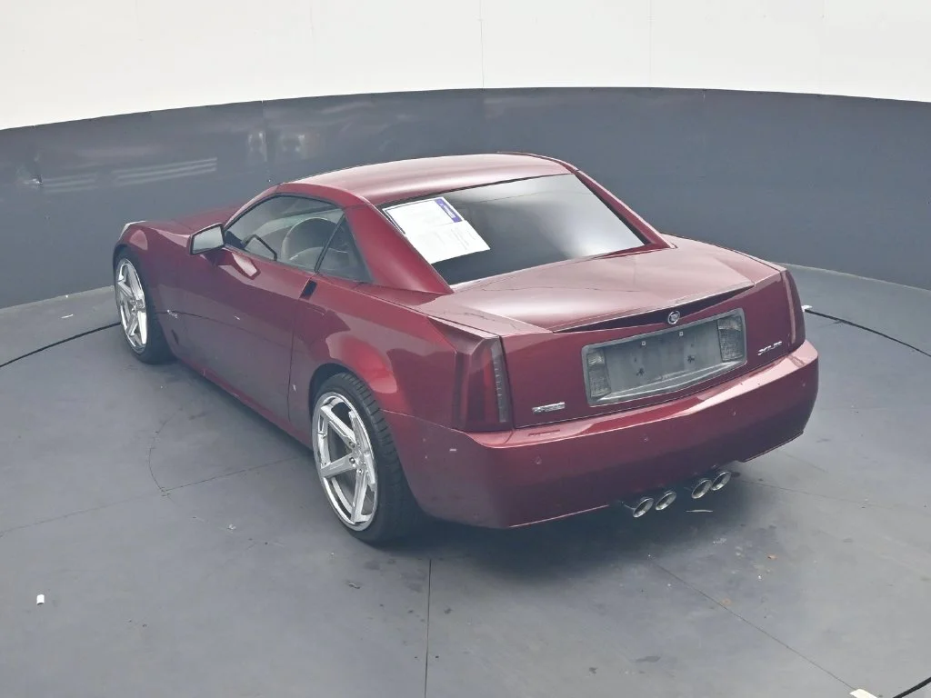Used 2006 Red Cadillac Base image 20