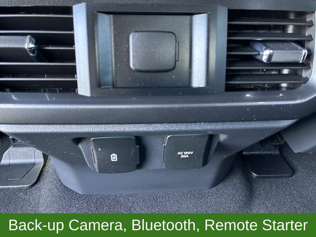 Used 2023 White Ford XLT image 17