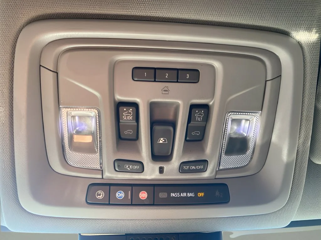 Used 2022 GLACIER BLUE METALLIC Chevrolet RST image 20
